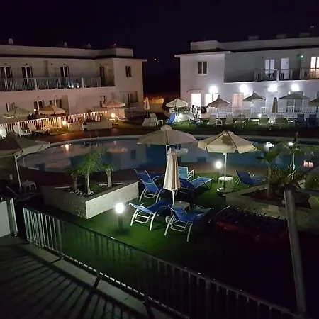 アパートホテル High View Gardens 4*