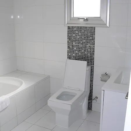 High View Gardens 4*