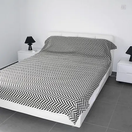High View Gardens 4*