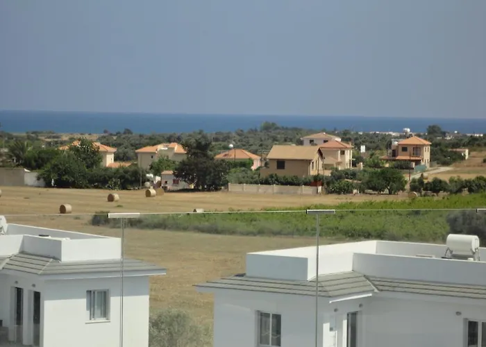 Aparthotel High View Gardens Mazotos