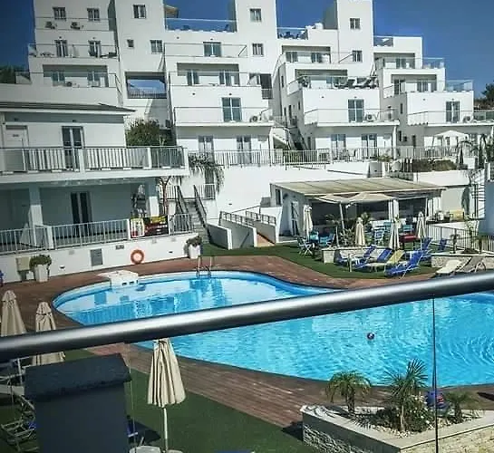 High View Gardens Aparthotel