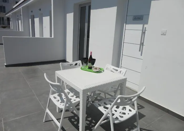 High View Gardens 4*