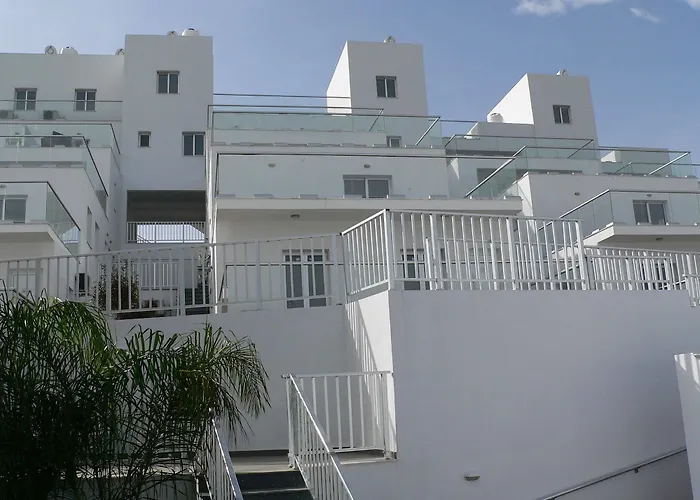 High View Gardens Aparthotel 4*